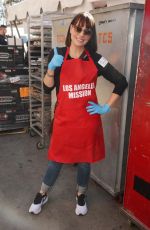 JULIE ANN EMERY at Thanksgiving Dinner to Unhoused Community of Los Angeles at Los Angeles Mission 11/23/2022