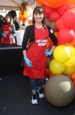 JULIE ANN EMERY at Thanksgiving Dinner to Unhoused Community of Los Angeles at Los Angeles Mission 11/23/2022