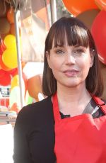 JULIE ANN EMERY at Thanksgiving Dinner to Unhoused Community of Los Angeles at Los Angeles Mission 11/23/2022