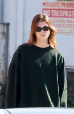 KAIA GERBER Oit for Green Juice Before a Morning Workout in Los Feliz 11/12/2022