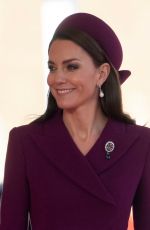 KATE MIDDLETON Greets President Cyril Ramaphosa of South Africa in London 11/22/2022