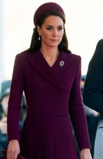 KATE MIDDLETON Greets President Cyril Ramaphosa of South Africa in London 11/22/2022
