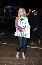 KATHY HILTON Arrives at Paris Hilton