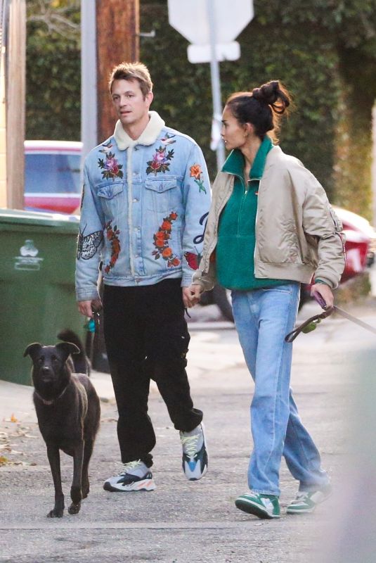KELLY GALE Out with Her Dog and a Friend in Los Angeles 11/25/2022