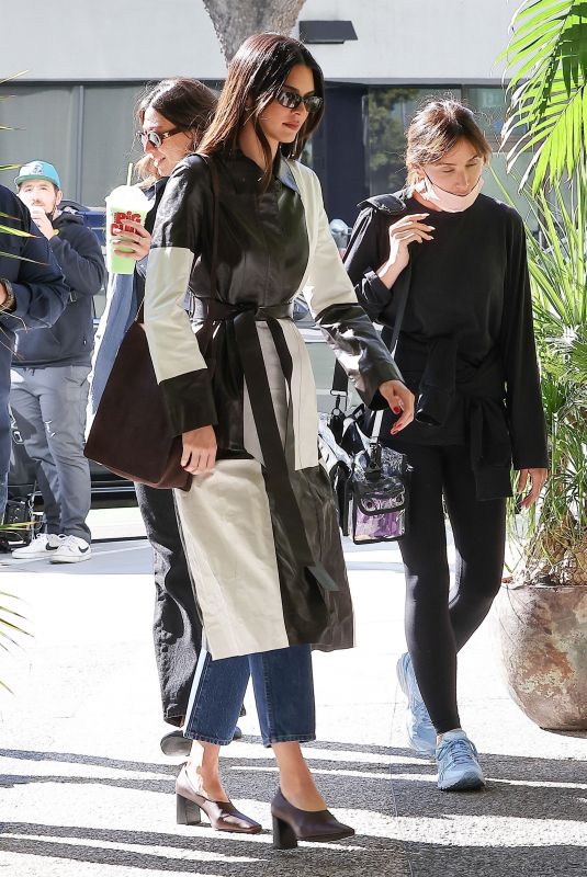 KENDALL JENNER Arrives at Proper Hotel in Los Angeles 11/17/2022