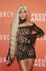 KERRI COLBY at BoxLunch Gala Honoring Feeding America in Los Angeles 11/09/2022