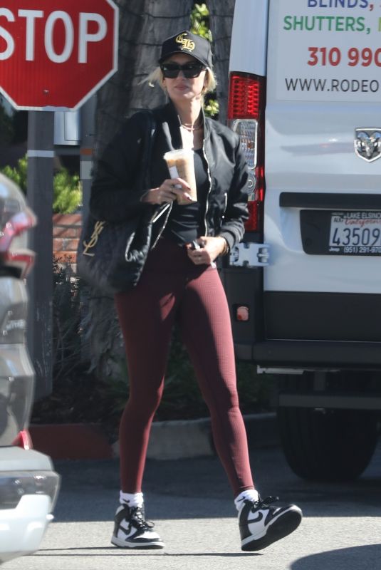 KIMBERLY STEWART Out for Coffee in Beverly Hills 10/30/2022