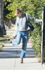 KRISTEN BELL Heading to a Spa in Los Feliz 11/21/2022