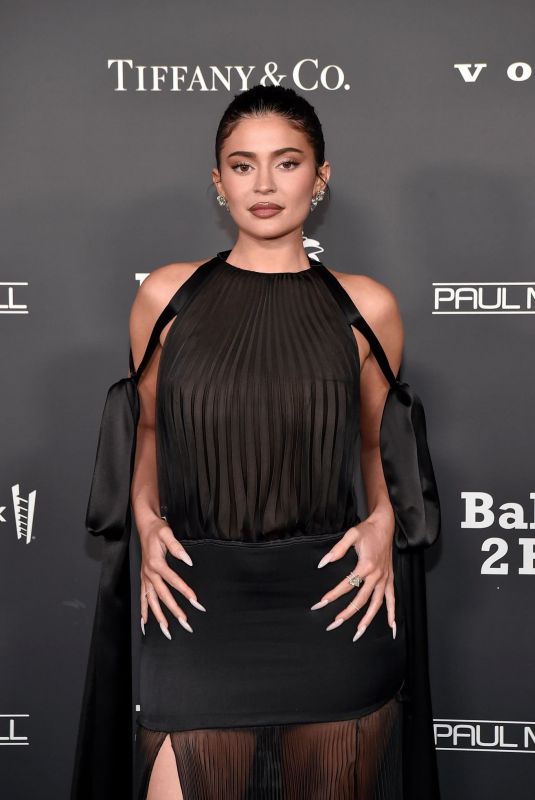 KYLIE JENNER at 2022 Baby2baby Gala in West Hollywood 11/12/2022