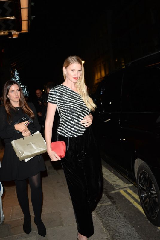 LARA STONE Leaves Harper