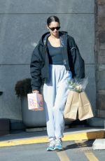 LAURA HARRIER Shopping at Gelson