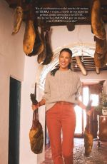 LAURA SANCHEZ in Hola Living Magazine, November 2021
