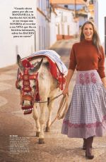 LAURA SANCHEZ in Hola Living Magazine, November 2021