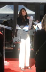 LINDA CARDELLINI at Christina Applegate