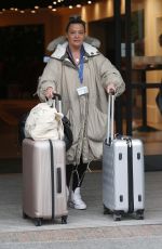 LISA ARMSTRONG Leaves Her Hotel in London 11/05/2022