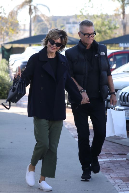 LISA RINNA and Harry Hamlin Out for Lunch in Malibu 11/13/2022