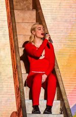 LORDE Performs at Primavera Festival Sound in Sao Paulo 11/07/2022