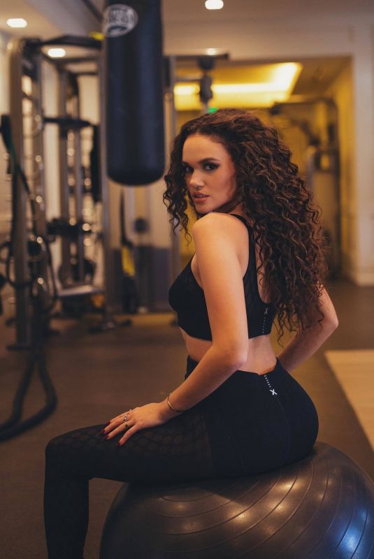 MADISON PETTIS for Savage x Fenty - Instagram Photos and Video 11/09/2022