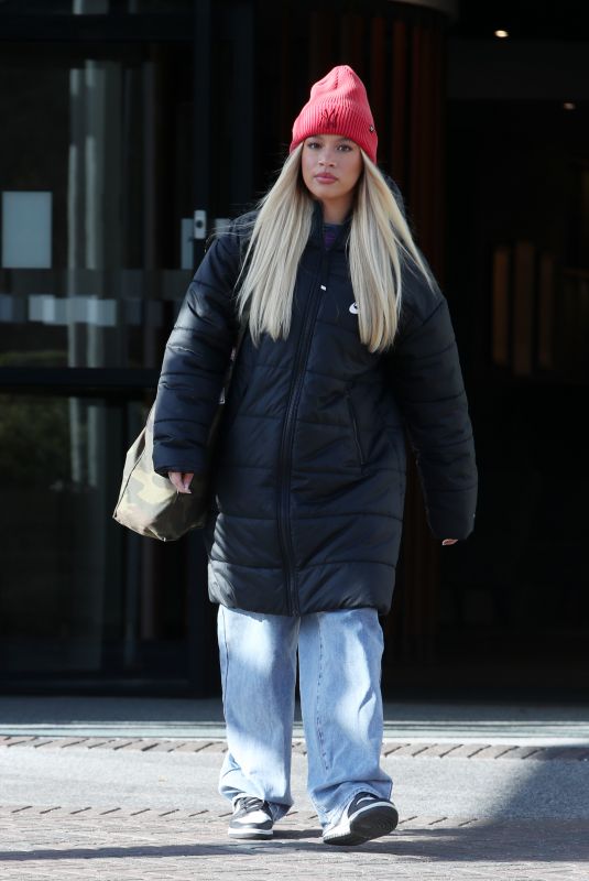 MOLLY RAINFORD Leaves Her Hotel in London 11/04/2022