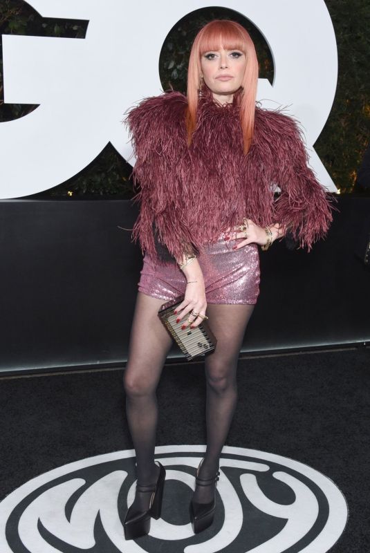 NATASHA LYONNE at 2022 GQ Men Of The Year Party West Hollywood 11/17/2022