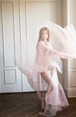 NICOLE MAINES for Ebby Magazine, November 2022