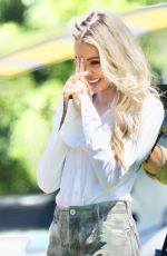 OLIVIA ATTWOOD Boards a Helicopter in Gold Coast in Australia 11/04/2022