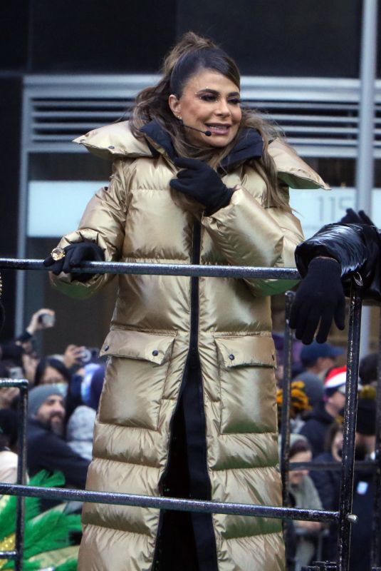 PAULA ABDUL at 96th Macy