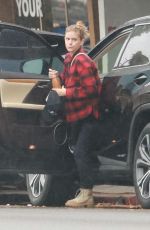 Pregnant KATE MARA Out in Los Angeles 11/07/2022