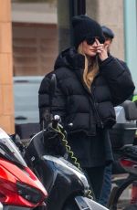 ROSIE HUNTINGTON-WHITELEY Leaves a Gym in Chelsea 11/18/2022