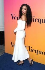 SAMANTHA LOGAN at Solaire Culture Exhibit in Celebration of Veuve Cliquot