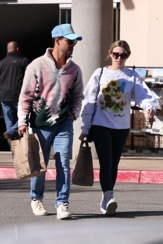 TAYLOR DOME and Taylor Lautner Out Shopping in Calabasas 11/25/2022 ...