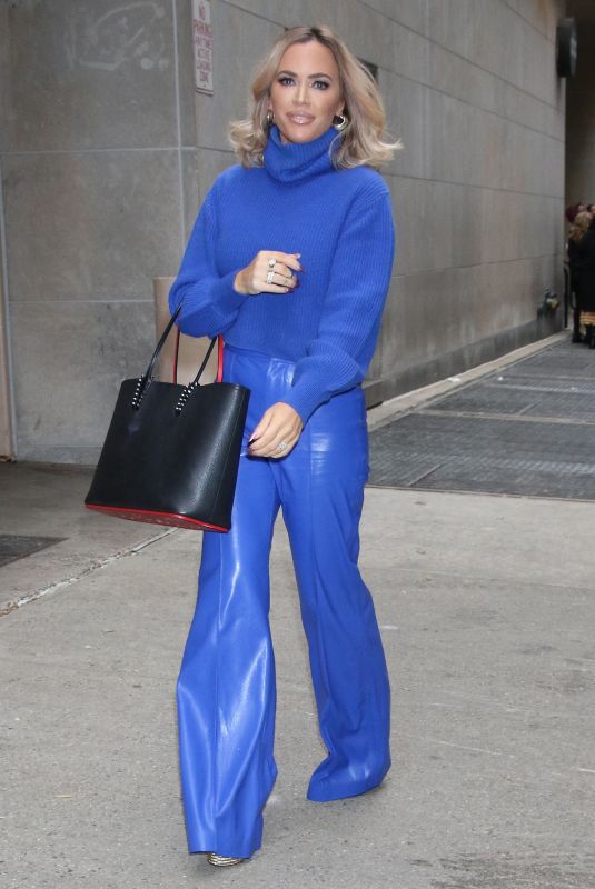 TEDDI JO MELLENCAMP Leaves Tamron Hall in New York 11/15/2022