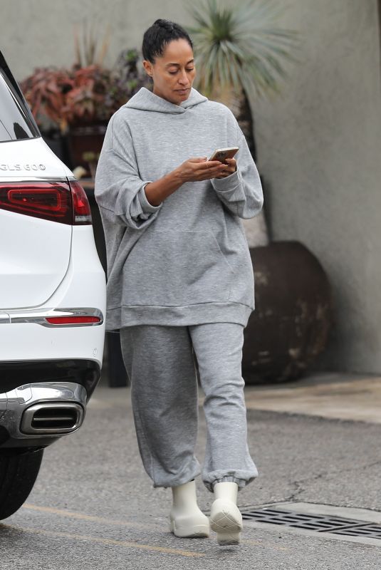 TRACEE ELLIS ROSS Leaves a Nail Spa in Los Angeles 11/08/2022