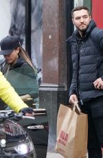 VICTORIA BECKHAM Out Shopping at Muji in Kensington High Street 11/19/2022