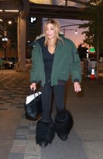 WENDY WILLIAMS Returns to Her Apartment in New York 11/22/2022