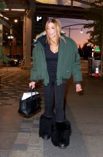 WENDY WILLIAMS Returns to Her Apartment in New York 11/22/2022
