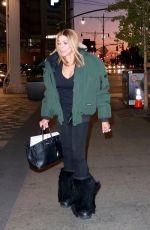 WENDY WILLIAMS Returns to Her Apartment in New York 11/22/2022