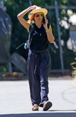ALLISON ALNGDON Out and About in Sydney 11/29/2022