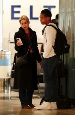 AMY ROBACH and TJ Holmes at Airport in Atlanta 12/27/2022