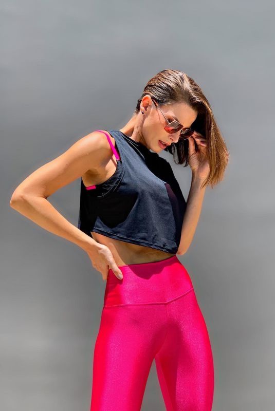 ANDRESSA DE BARROS - Instagram Photos 12/13/2022