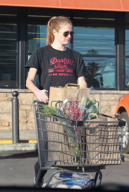 ANNA OSCEOLA Shopping at Gelson