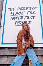 ANNE WINTERS - Instagram Photos 12/19/2022