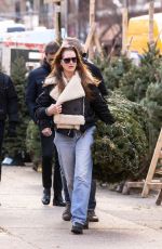 BROOKE SHIELDS Out and About in New York 12/18/2022