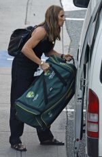 CANDICE WARNER Arrives in Brisbane 12/17/2022