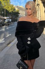 CAROLINA V. MARIE - Instagram Photos 12/19/2022