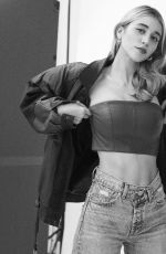 CAYLEE COWAN - Instagram Photos 12/18/2022