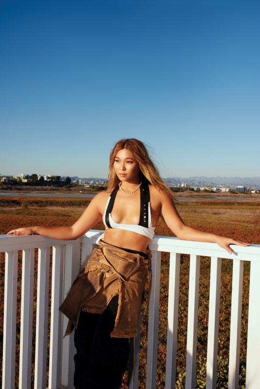 CHLOE KIM for Faunt Magazine, December 2022
