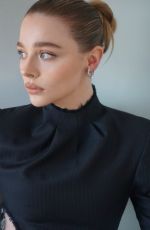 CHLOE MORETZ - Instagram Photos and Video 11/30/2022