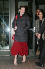 ELIZABETH GILPIN Leaves Her Hotel in New York 12/12/2022