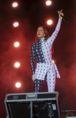 ELLIE GOULDING Performs at The Art for All Concert in Sydney 12/09/2022